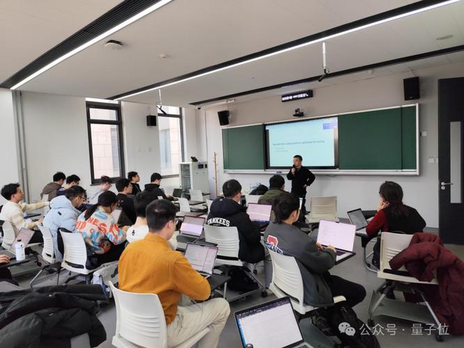 moonbit进入北大计算机学院研究生课程,llvm后端编译器同步发布